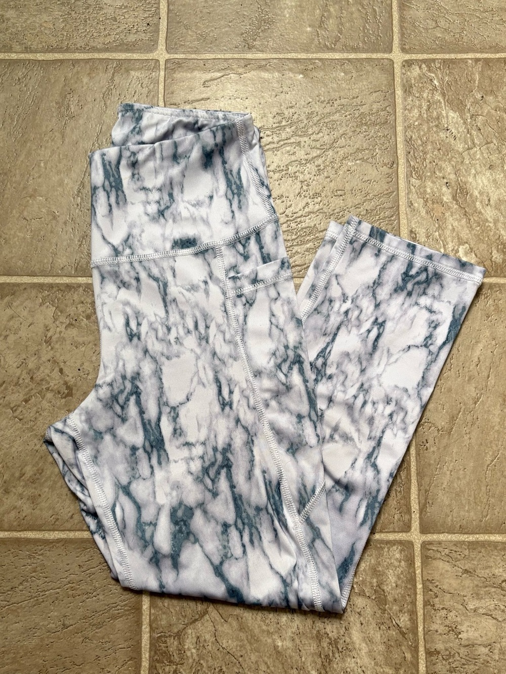Women’s Athletic Leggings Capris Length